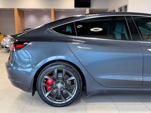 Used 2018 Tesla Model 3 Performance image 13