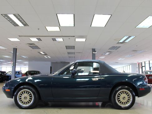 Used 1996 MAZDA MX-5 Miata image 6