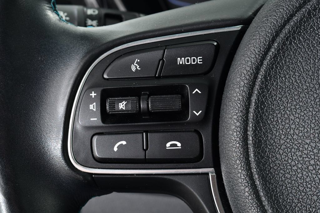 Used 2022 Kia Niro EX Premium FWD image 34