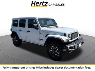 Used 2025 Jeep Wrangler Unlimited Sahara AWD/4WD video 1