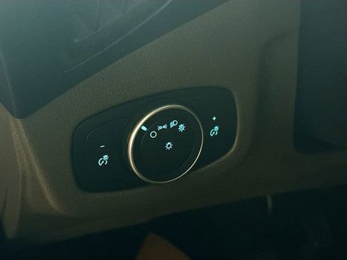 Used 2020 Ford Transit Connect XL image 11