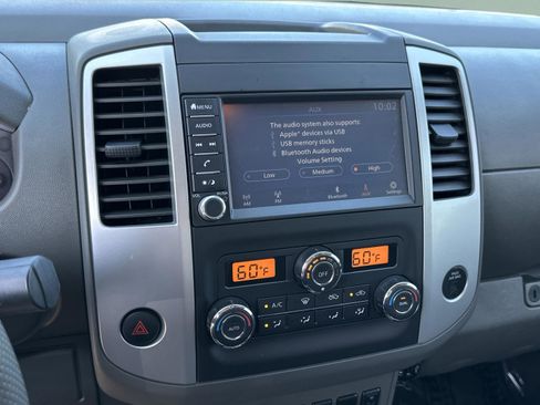 Used 2020 Nissan Frontier SV w/ Midnight Edition Floor Mats RWD image 21