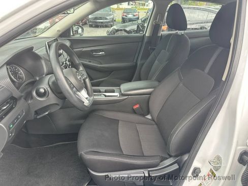 Used 2025 Nissan Sentra SV FWD image 6