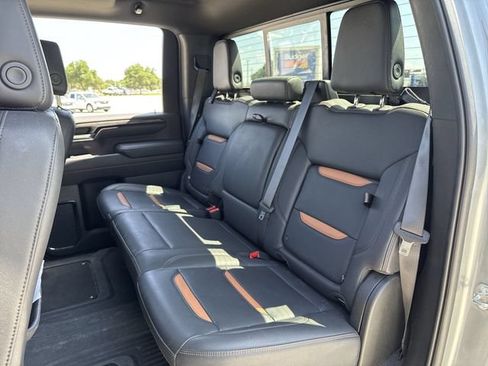 Used 2024 GMC Sierra 2500 AT4 w/ AT4 Preferred Package AWD/4WD image 23