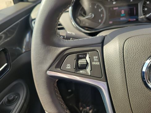 Used 2022 Buick Encore Preferred w/ Safety Package image 19