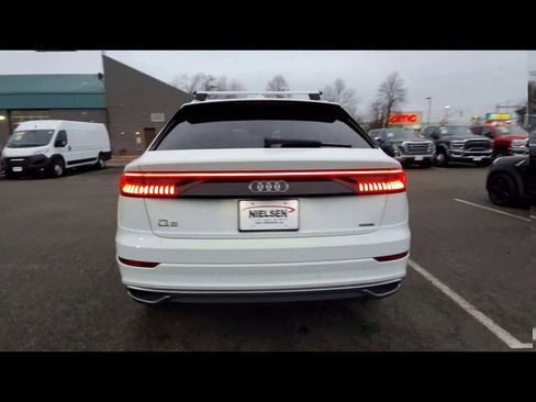 Used 2022 Audi Q8 Premium Plus w/ Premium Plus Package image 7