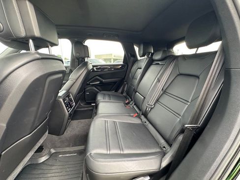 Used 2019 Porsche Cayenne S AWD/4WD image 9