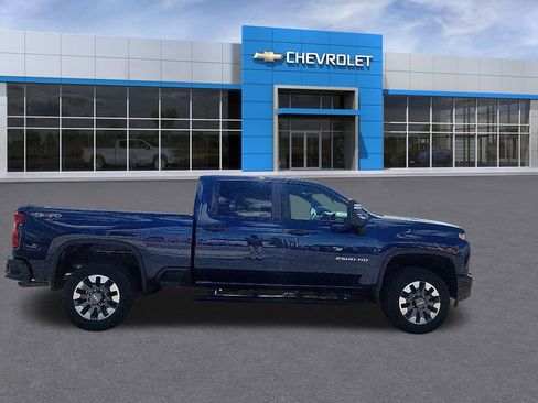 Used 2021 Chevrolet Silverado 2500 Custom w/ Custom Value Package AWD/4WD image 6