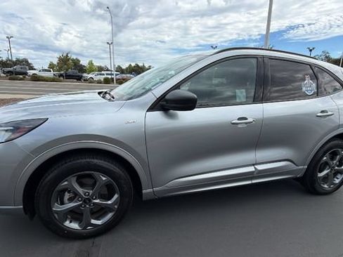 Used 2024 Ford Escape ST-Line AWD/4WD image 7