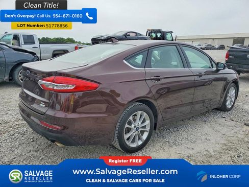 Used 2019 Ford Fusion SE FWD image 4