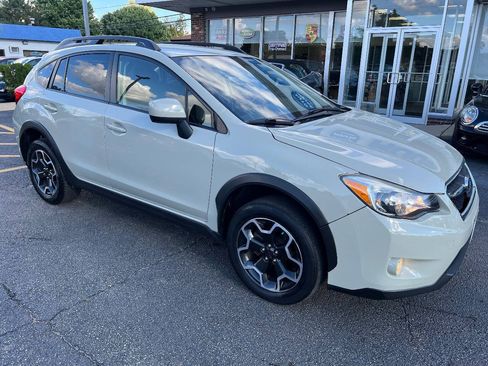Used 2014 Subaru Crosstrek 2.0i Premium AWD/4WD image 4