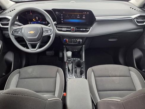 Used 2025 Chevrolet TrailBlazer LT image 7