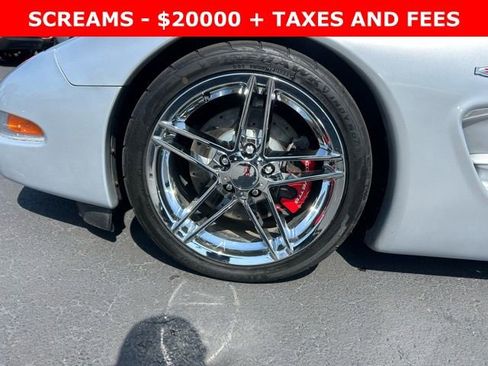 Used 2002 Chevrolet Corvette Z06 w/ Memory Pkg image 9