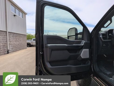 New 2026 Ford F250 Platinum w/ Tremor Off-Road Package AWD/4WD image 10