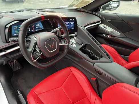 Used 2025 Chevrolet Corvette Stingray Convertible image 16