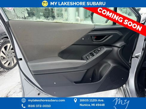 Used 2025 Subaru Crosstrek 2.0i Premium image 9