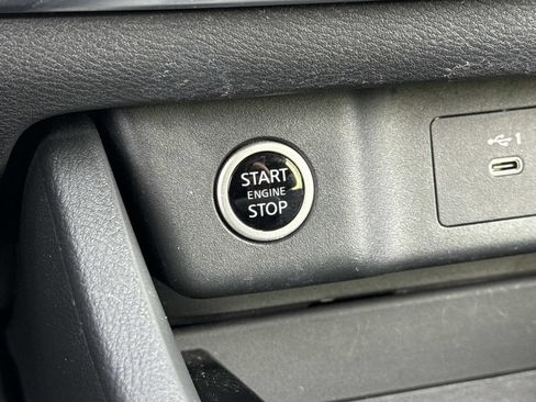 Used 2023 Nissan Rogue SV AWD/4WD image 14