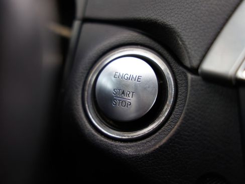 Used 2015 Mercedes-Benz C 63 AMG Coupe image 31