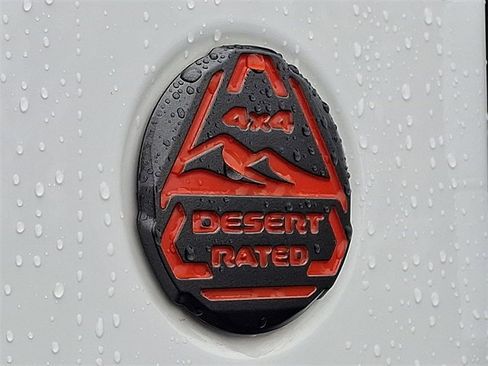 Used 2023 Jeep Gladiator Mojave w/ Cold Weather Group image 32