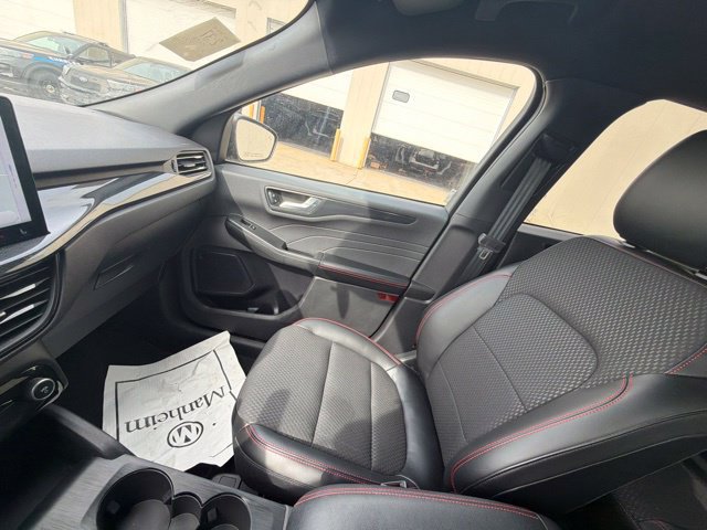 Used 2023 Ford Escape ST-Line w/ Tech Pack #1 AWD/4WD image 29