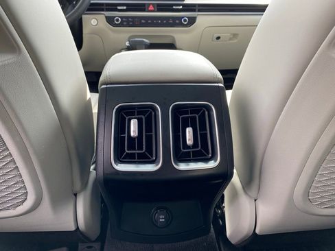 Used 2025 Kia Sorento S w/ Panoramic Sunroof Package image 36