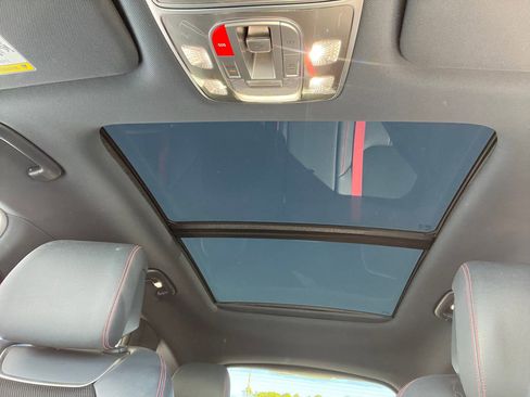 Used 2023 Genesis GV70 2.5T w/ Sport Prestige Package image 14