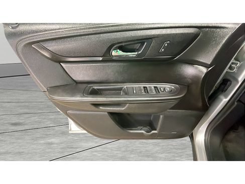 Used 2015 Chevrolet Traverse LT FWD image 10