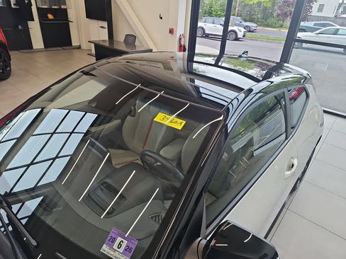 Used 2019 Hyundai Veloster Turbo Ultimate FWD image 6
