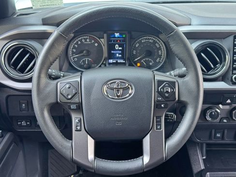 Used 2023 Toyota Tacoma TRD Off-Road w/ Black Out Package (TMS) AWD/4WD image 19
