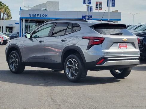 New 2026 Chevrolet Trax LT w/ Driver Confidence Package image 2