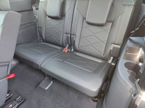 New 2026 Volkswagen Atlas SE FWD image 8