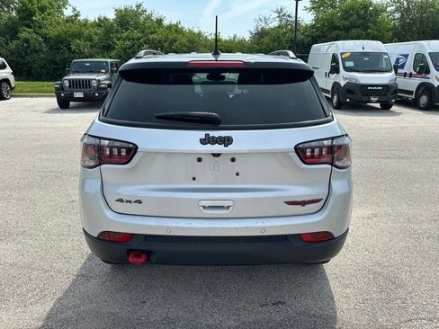 Used 2025 Jeep Compass Trailhawk AWD/4WD image 6