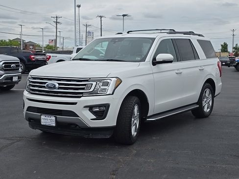 Used 2020 Ford Expedition XLT w/ Equipment Group 202A AWD/4WD image 59