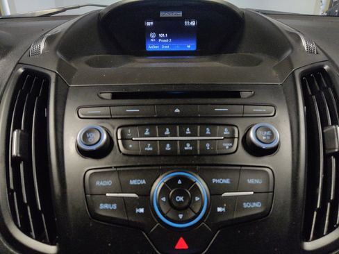 Used 2017 Ford Escape SE w/ SE Cold Weather Package AWD/4WD image 25