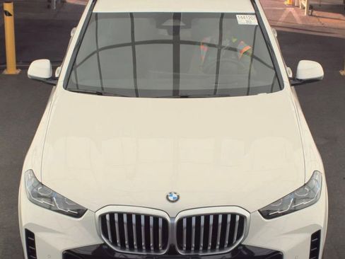 Used 2026 BMW X5 xDrive40i w/ M Sport Package AWD/4WD image 2