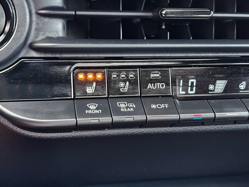 Certified 2025 Toyota Crown Signia w/ Advanced Technology Package AWD/4WD image 28
