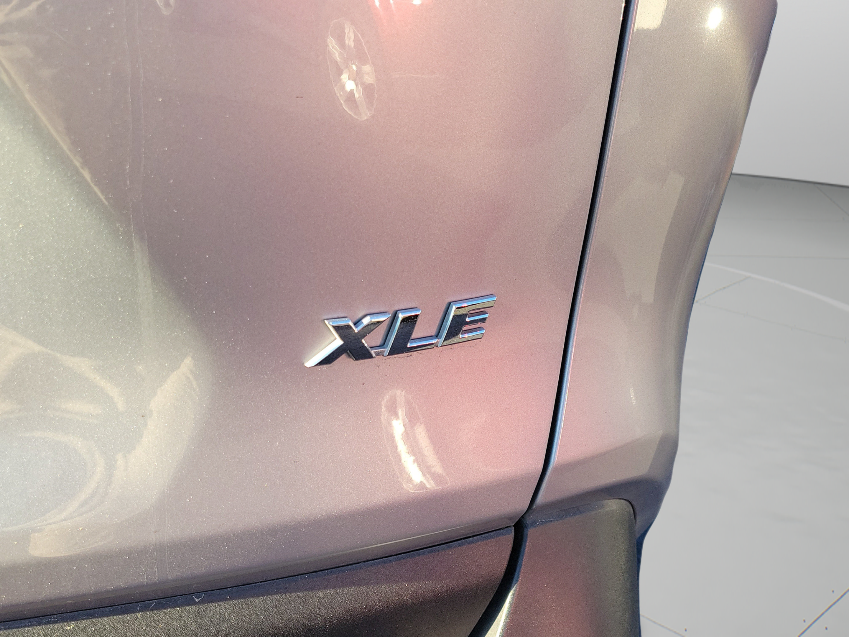 Used 2025 Toyota RAV4 XLE w/ Convenience Package FWD image 19
