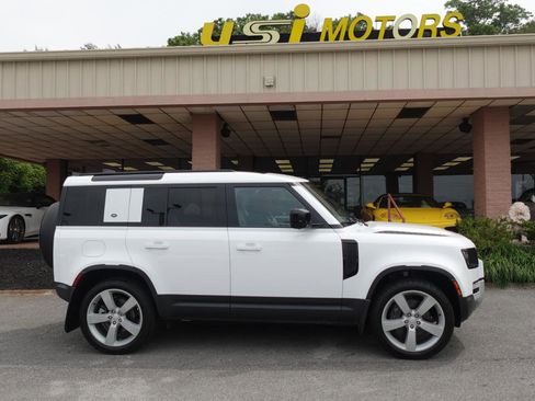 Used 2023 Land Rover Defender 110 SE AWD/4WD image 2