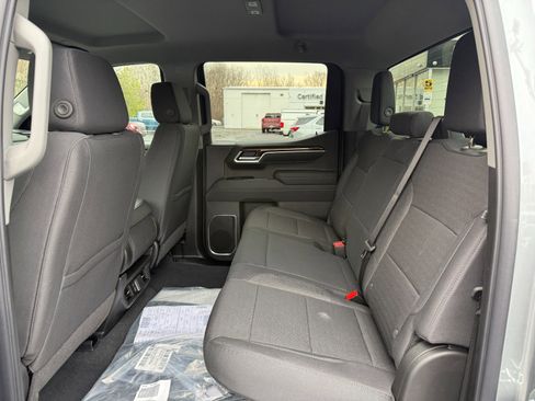New 2026 GMC Sierra 1500 SLE w/ Max Trailering Package AWD/4WD image 16