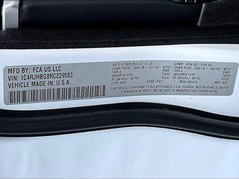 Certified 2024 Jeep Grand Cherokee Limited image 34