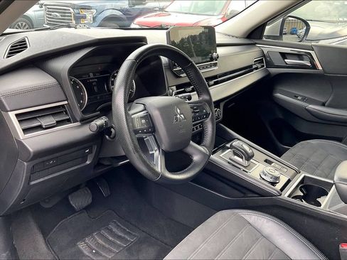 Used 2024 Mitsubishi Outlander SE AWD/4WD image 13