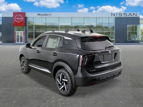 New 2026 Nissan Kicks SV FWD image 3