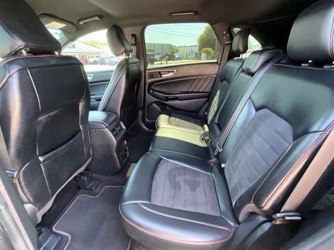 Used 2020 Ford Edge ST-Line image 32