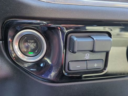 Used 2024 Chevrolet Silverado 2500 LT image 19