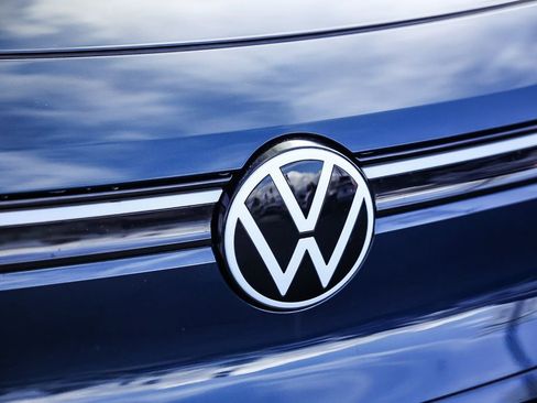 Certified 2023 Volkswagen ID.4 2WD image 14