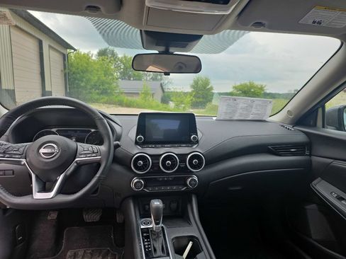Used 2025 Nissan Sentra SV w/ All-Weather Package FWD image 13