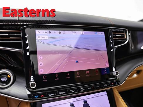 Used 2025 Jeep Grand Wagoneer Series III w/ Rear Seat Video Group 1 AWD/4WD image 18