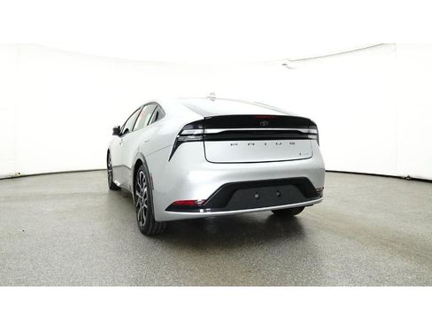 New 2025 Toyota Prius Plug-In Hybrid image 22