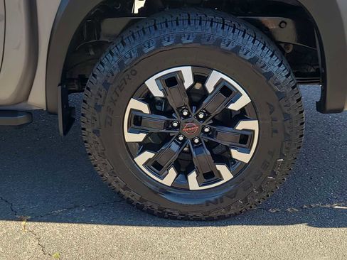 Used 2023 Nissan Frontier PRO-4X w/ Pro Convenience Package AWD/4WD image 16