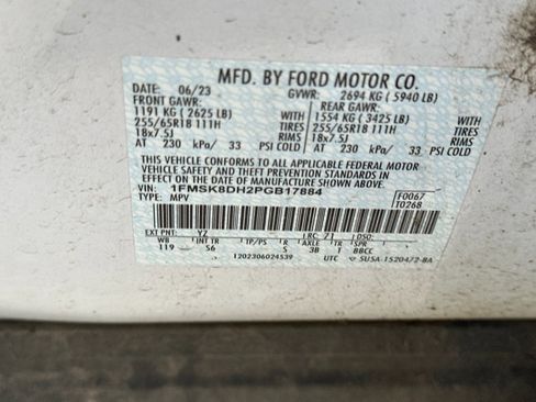 Used 2023 Ford Explorer XLT w/ Equipment Group 202A image 25